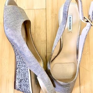 Alex Marie platform slides